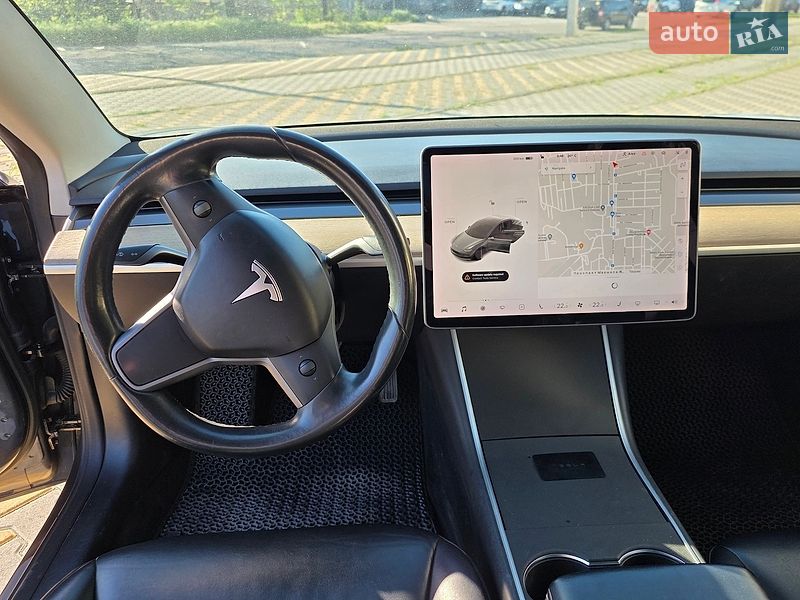 Седан Tesla Model 3 2018 в Одессе
