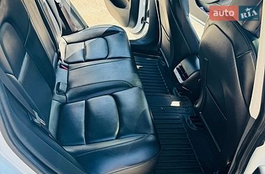 Седан Tesla Model 3 2021 в Верхньодніпровську