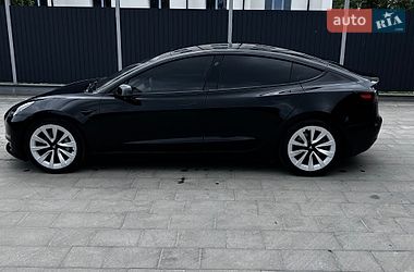 Седан Tesla Model 3 2021 в Самборі