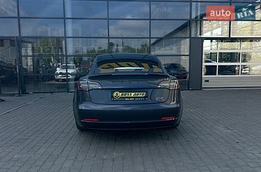 Седан Tesla Model 3 2018 в Івано-Франківську