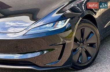 Седан Tesla Model 3 2025 в Харькове