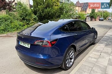 Седан Tesla Model 3 2022 в Києві