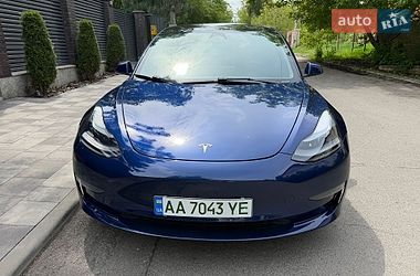 Седан Tesla Model 3 2022 в Києві