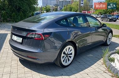 Седан Tesla Model 3 2022 в Львове