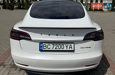 Седан Tesla Model 3 2021 в Золочеве