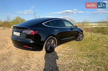 Седан Tesla Model 3 2019 в Калуше