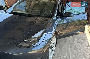 Седан Tesla Model 3 2021 в Кривом Роге
