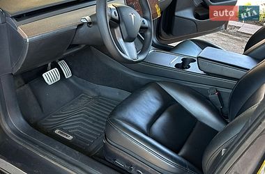 Седан Tesla Model 3 2021 в Кривом Роге
