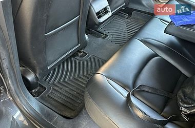 Седан Tesla Model 3 2021 в Кривом Роге