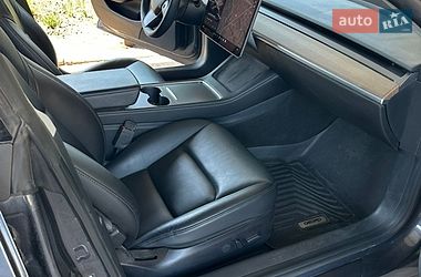 Седан Tesla Model 3 2021 в Кривом Роге
