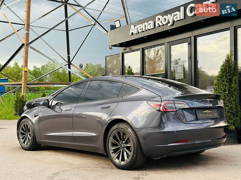 Седан Tesla Model 3 2022 в Харкові
