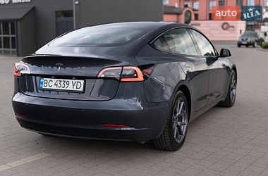 Седан Tesla Model 3 2022 в Дрогобыче