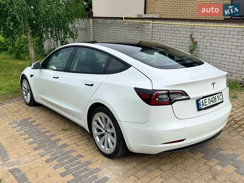 Седан Tesla Model 3 2022 в Дніпрі