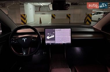 Седан Tesla Model 3 2020 в Львові