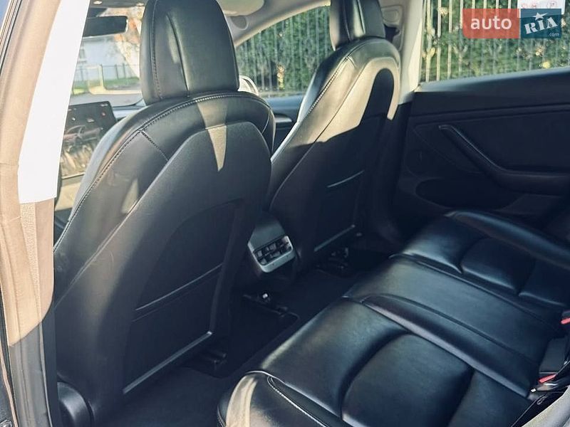 Седан Tesla Model 3 2022 в Надворной фото 10 Седан Tesla Model 3 2022 в Надворной