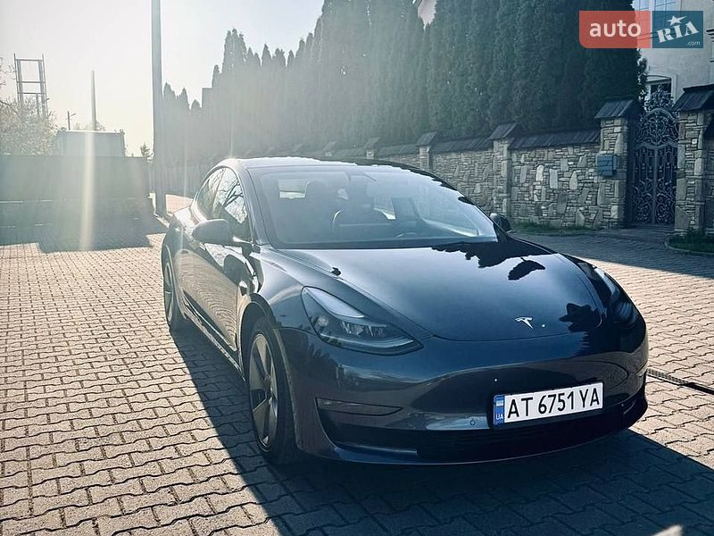 Седан Tesla Model 3 2022 в Надворной фото 2 Седан Tesla Model 3 2022 в Надворной