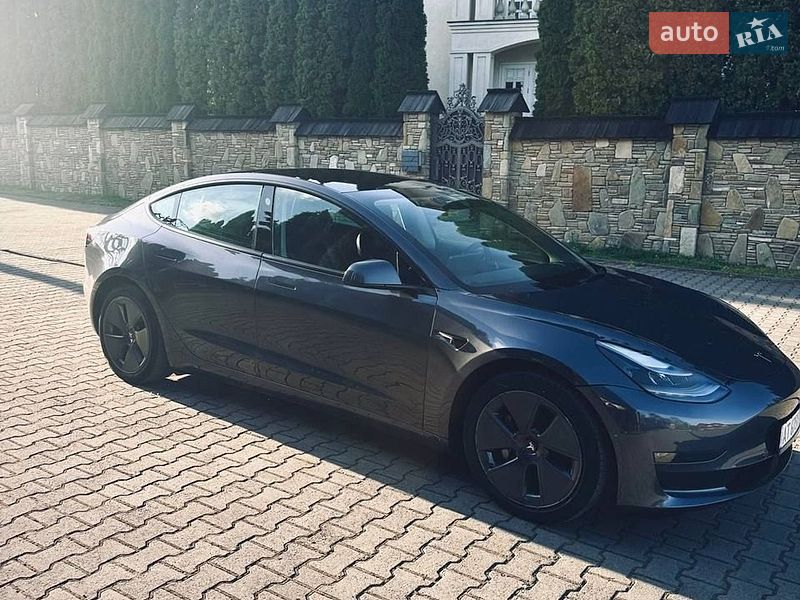 Седан Tesla Model 3 2022 в Надворной фото 5 Седан Tesla Model 3 2022 в Надворной