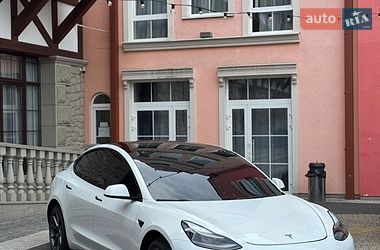 Седан Tesla Model 3 2022 в Кременце