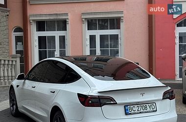 Седан Tesla Model 3 2022 в Кременце