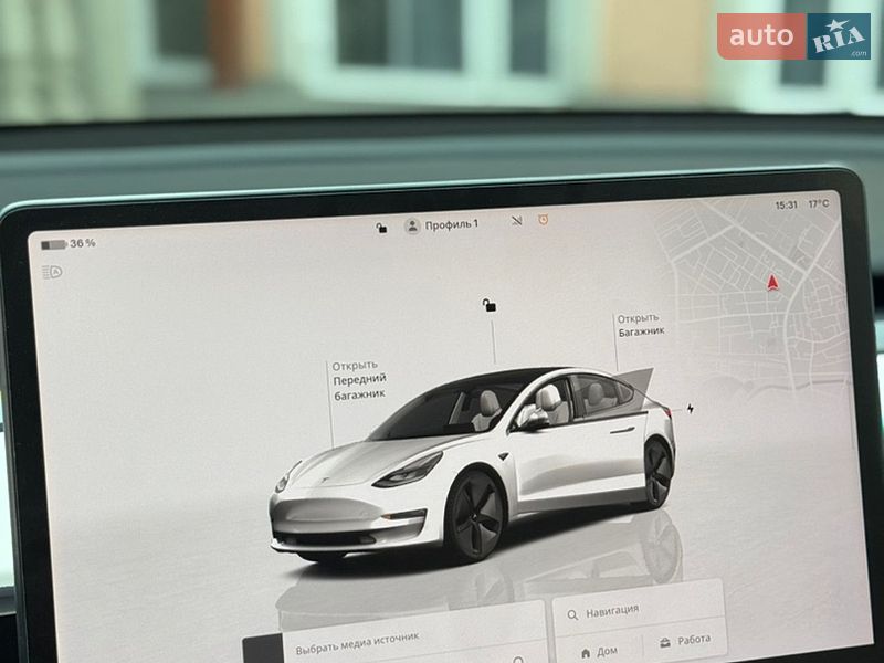 Седан Tesla Model 3 2022 в Кременце