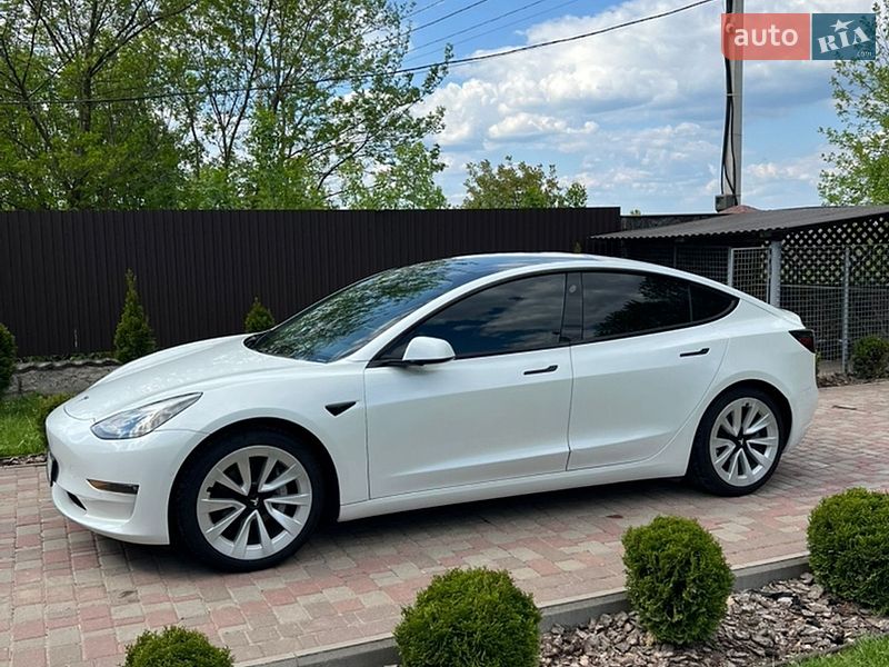 Седан Tesla Model 3 2021 в Хмельницькому