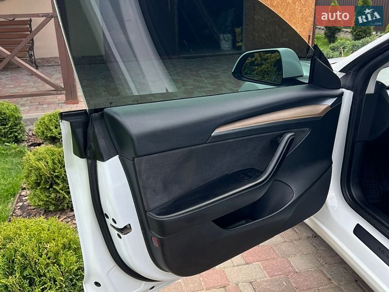 Седан Tesla Model 3 2021 в Хмельницькому