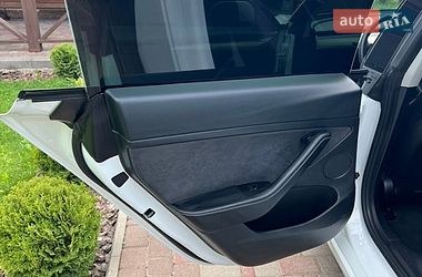 Седан Tesla Model 3 2021 в Хмельницькому