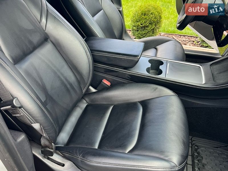 Седан Tesla Model 3 2021 в Хмельницькому