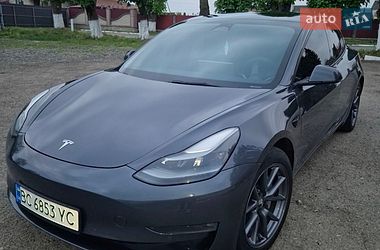 Седан Tesla Model 3 2022 в Львові