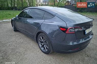 Седан Tesla Model 3 2022 в Львове