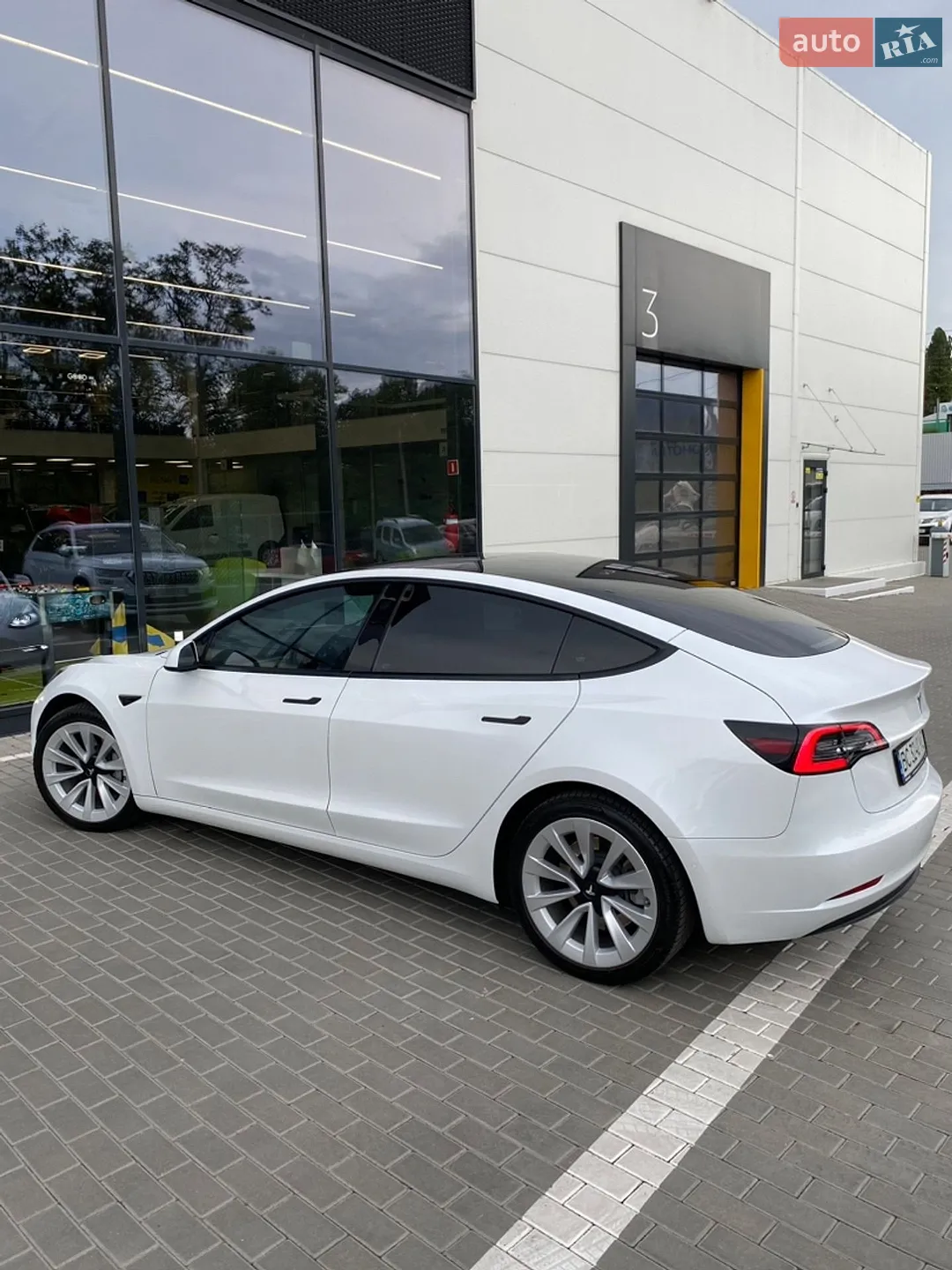 2021 Tesla Model 3 - мініатюра 3