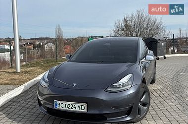 Седан Tesla Model 3 2020 в Жовкве