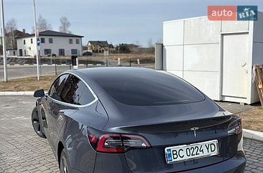 Седан Tesla Model 3 2020 в Жовкве