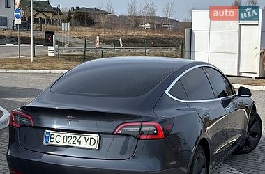 Седан Tesla Model 3 2020 в Жовкве