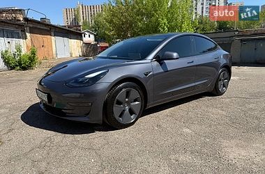 Седан Tesla Model 3 2022 в Києві