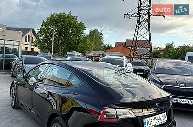 Седан Tesla Model 3 2022 в Дніпрі