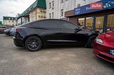 Седан Tesla Model 3 2024 в Києві