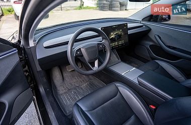 Седан Tesla Model 3 2024 в Києві