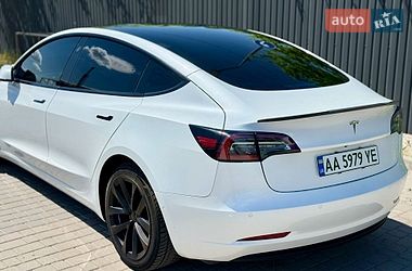 Седан Tesla Model 3 2021 в Дніпрі