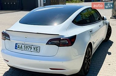 Седан Tesla Model 3 2021 в Дніпрі