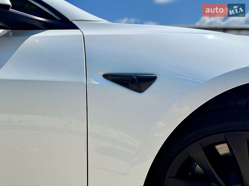Седан Tesla Model 3 2021 в Дніпрі