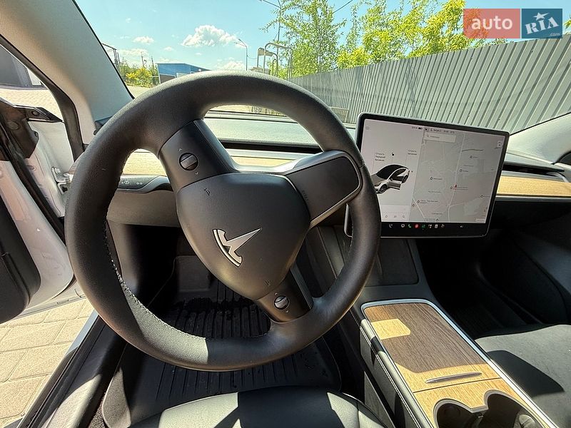 Седан Tesla Model 3 2021 в Дніпрі
