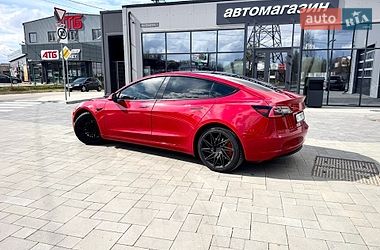 Седан Tesla Model 3 2022 в Виннице