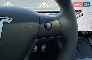 Седан Tesla Model 3 2021 в Киеве