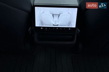 Седан Tesla Model 3 2024 в Дубні