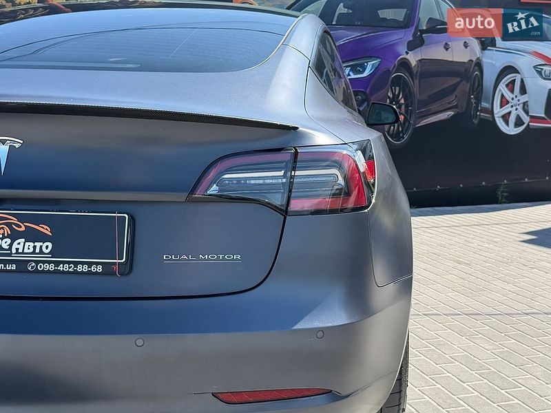 Седан Tesla Model 3 2022 в Львові