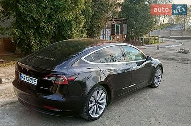 Седан Tesla Model 3 2018 в Киеве