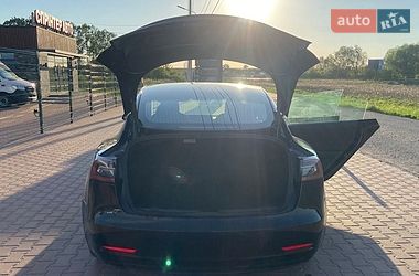 Седан Tesla Model 3 2022 в Рівному