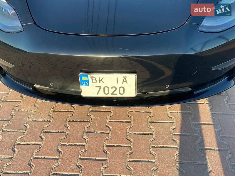 Седан Tesla Model 3 2022 в Рівному