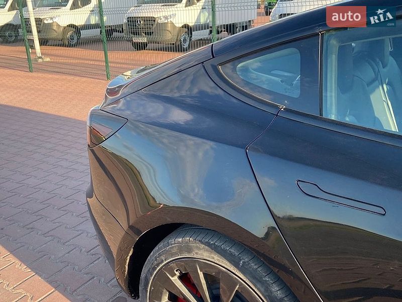 Седан Tesla Model 3 2022 в Рівному